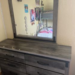 Bedroom Dresser With Mirror