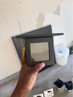 Graduation decor free