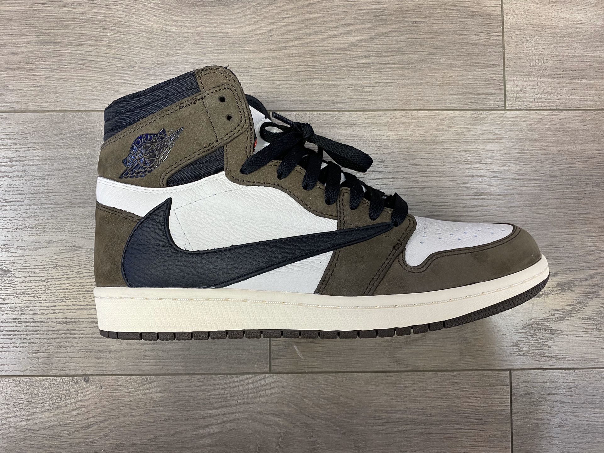 Jordan 1 High Travis Scott