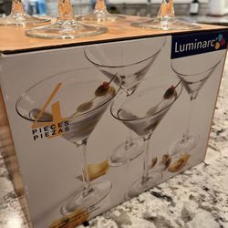 martini glasses 2 sets of 4 Luminarc. cocktails Glassware Large Quantity Available 