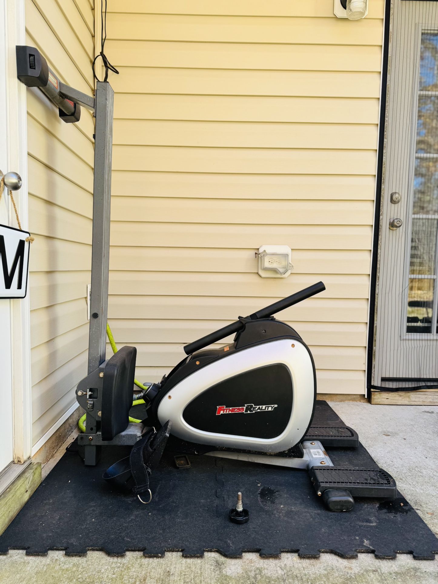 🔥 Rowing Machine — Works Great for Resistance Training 🚣🏽‍♂️