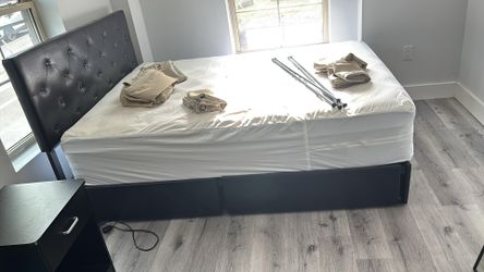 Bed with the mattress included.