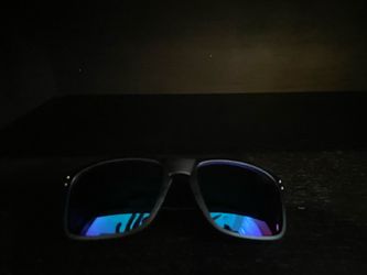 Oakley Holbrook