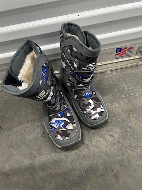 Kids Size 2 Boots
