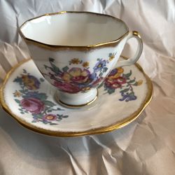 22k Gold Trimmed Teacup 