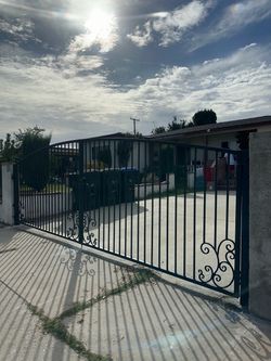 Iron double gate
