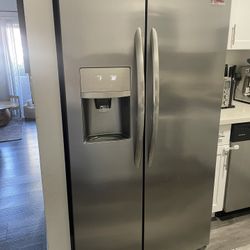 Frigidaire Refrigerator