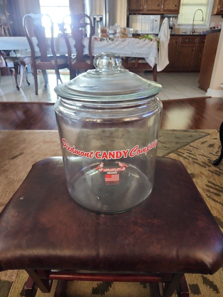 2002 Piedmont Candy Red Bird Glass Jar