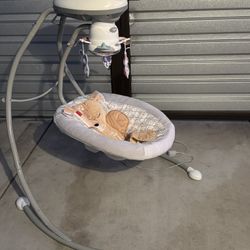Fisher-Price Fawn Meadows Deluxe Cradle 'n Swing, Dual Motion Baby Swing with Music, Sounds, and Outlet Or Battery Powered. Sleeping Aid