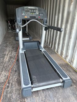 Life Fitness Integrity Classic Treadmills 5 Available 