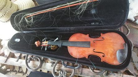 Full size 4/4 student violin