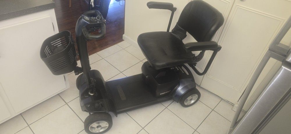 Gogo Scooter 