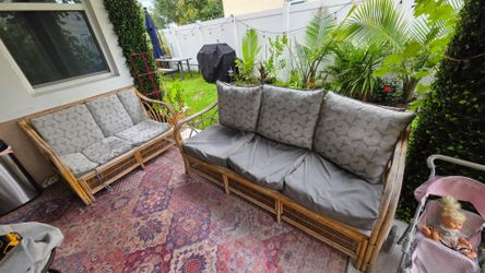 Set of 2 Rattan Patio Sofas / Outdoor

Couches - Great DIY Project