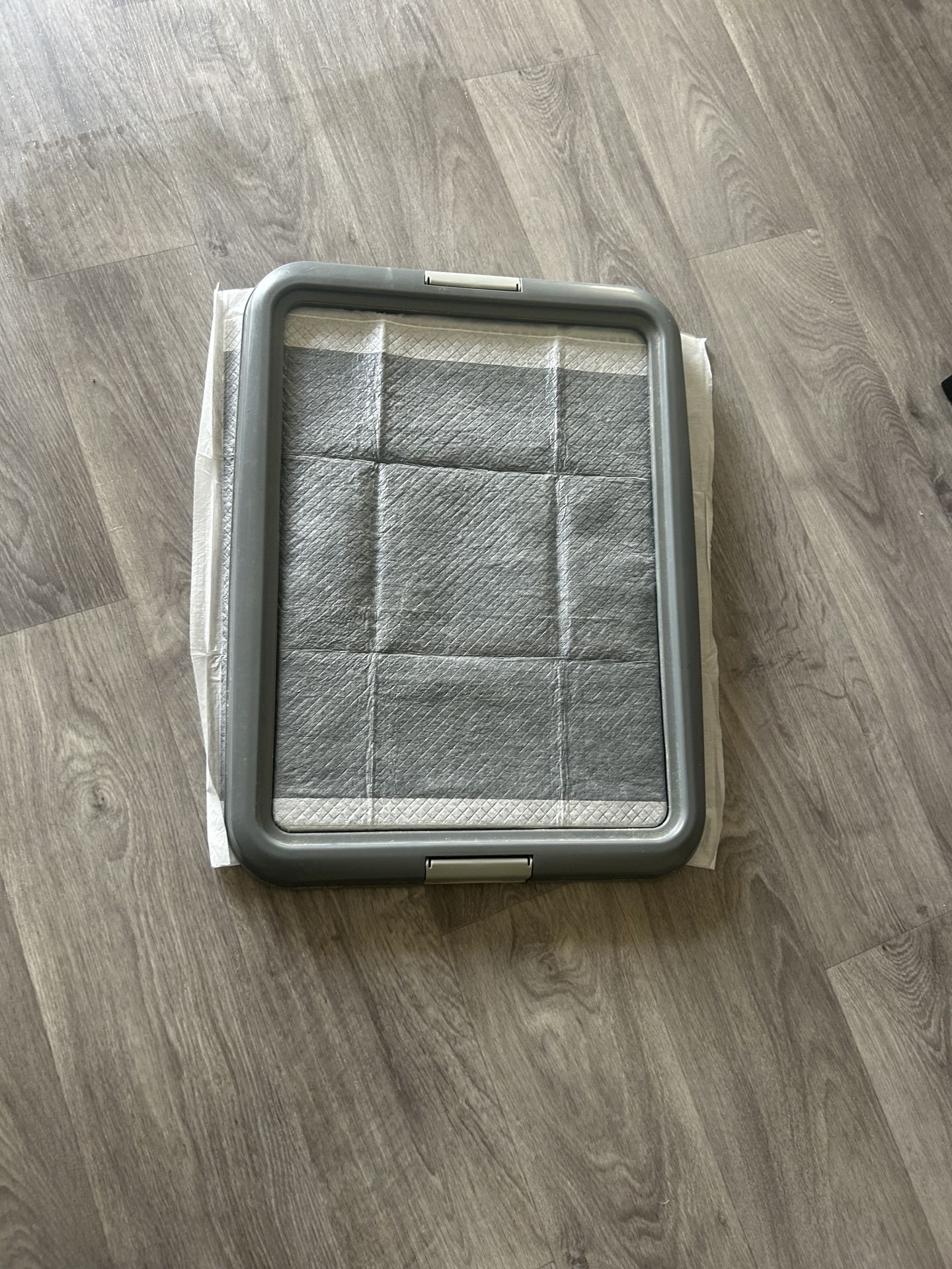 Puppy/Dog Pee Pad Holder & 50 Charcoal Pee Pads