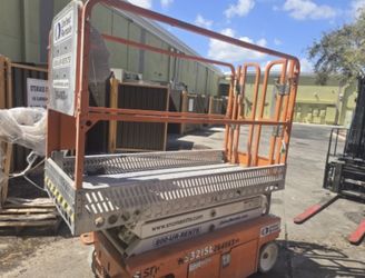 Scissor Lift 19’ Electric 