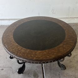 Coffee table for sale  (wrought Iron and wood )