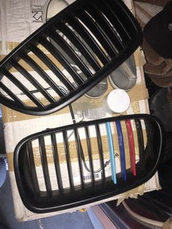 2011 and up 5 series grill matte black w stripes