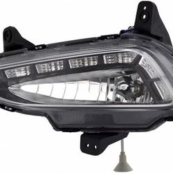 2016-2018 HYUNDAI TUCSON AUTHENTIC PART DRIVER SIDE FOG LIGHT ASSEMBLY OEM PART# 92201D3100