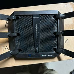 Netgear Nighthawk X6 R8000 - AC3200 Tri-Band WiFi Router