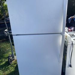Whirlpool Refrigerator Medium Size 