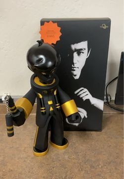 10035 Toycube Bruce Lee 68943