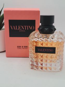 Valentino
 
Donna Born in Roma Coral Fantasy Eau de Parfum

3.4 fl (USED)