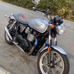 2015 Triumph Bonneville