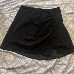 Black Skirt (size L)
