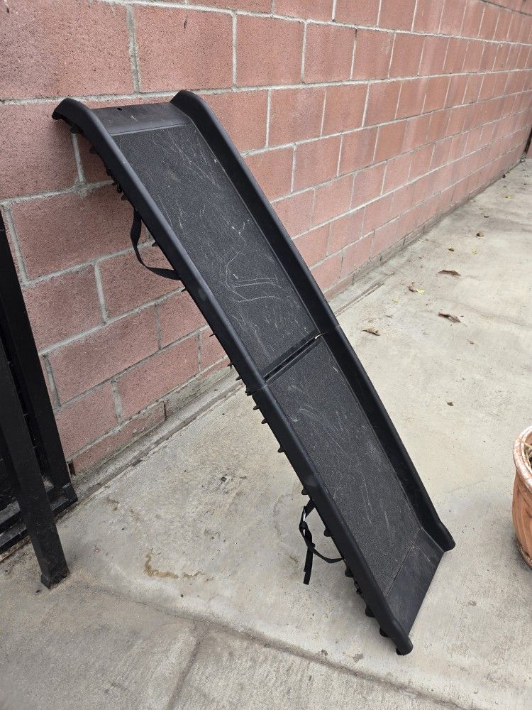 Folding Pet Ramp, Portable Lightweight Dog Ramp for Cars, Trucks & SUVs