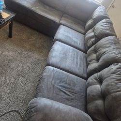 Sectional Couch/sofa