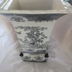 Vintage Black And White Chinese Vase