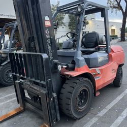 Toyota 7FGU45 Forklift 10,000 Lbs