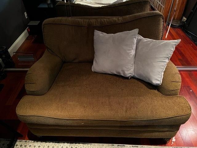 FREE Large Sofa Chair