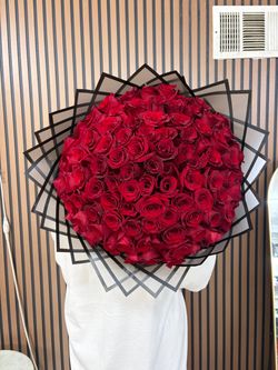 Large 100 Red Rose Bouquet with Black Wrap