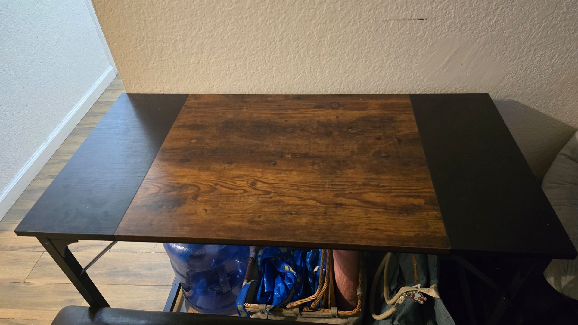 Small desk