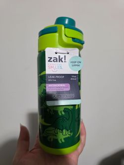 Zak Designs 14oz Dino Camo Kids Straw Water Bottle, Stainless Steel Vacuum Insulated Lincoln Bottle with Easy-Open Locking Spout Cover for Travel, Bui
