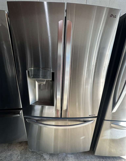 Deal: LG 3‑Door Stainless Fridge w/ Dispenser – Clean & Ready