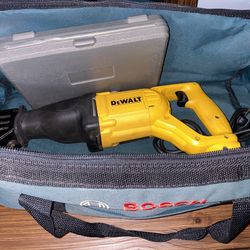 DeWalt DWE304 Reciprocating Saw 10A w/ Extras – Works Great – Fast Ship! 🔧