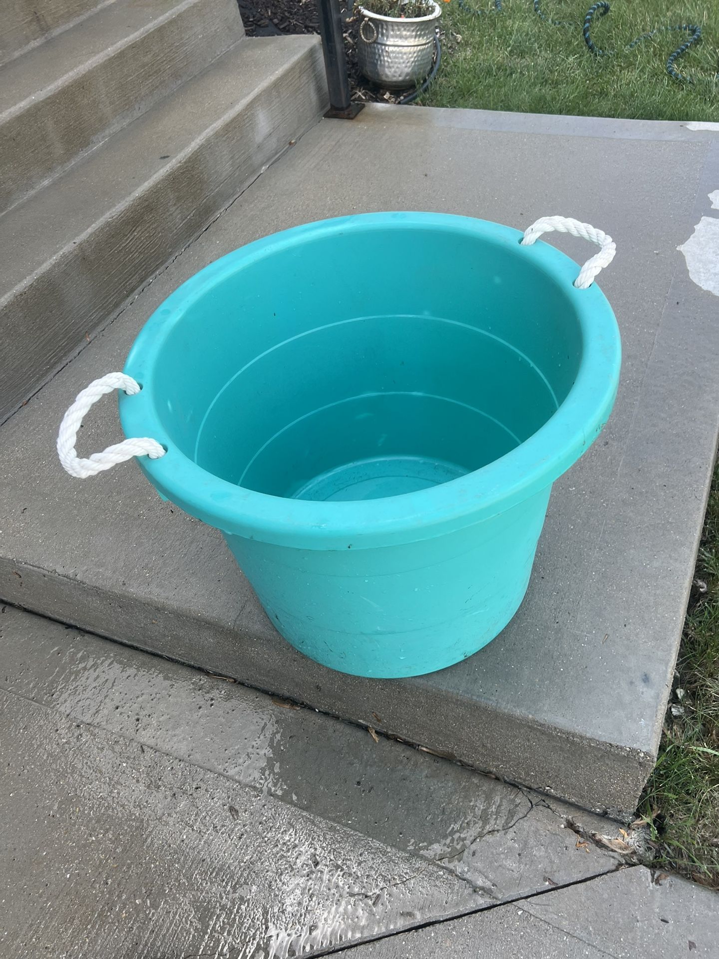 20 Gallon Bucket