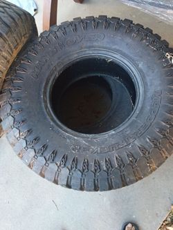 Mudder Trucker Roverclaw tires 1 pair