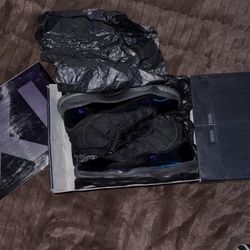 Air Jordan 11 Retro 'Cap and Gown' Size 9.5