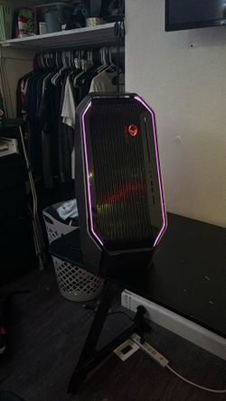 Alienware Area-51 R2 3.5GHz 32GB RAM 512GB+ 1tb W10 Home