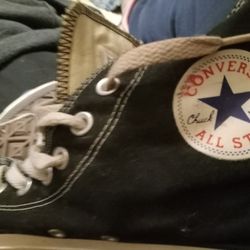 CONVERSE.  Mens Sz 10