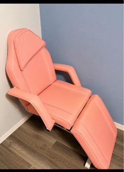 Aesthetic chair