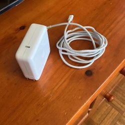 Apple MacBook Pro Charging Cable 