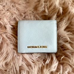 Michael Kors Jet Set Small Light Gray Pebbled Leather Travel Bifold Wallet 