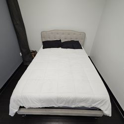 Full Size Bed with Mattress and Box Spring 