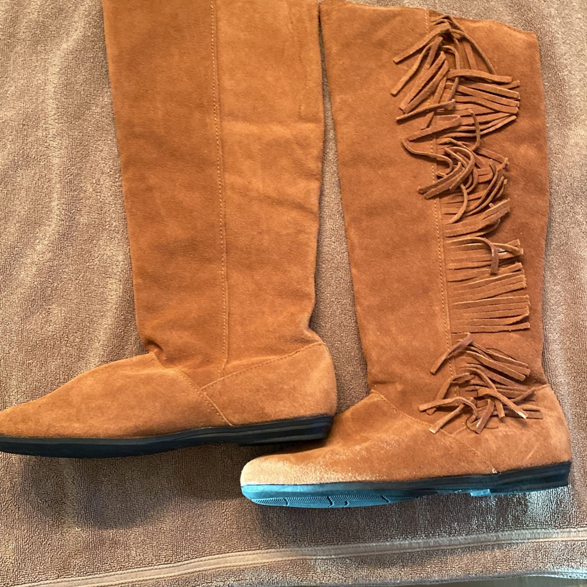 Ladies Suede Rust Colored Fringed Boots