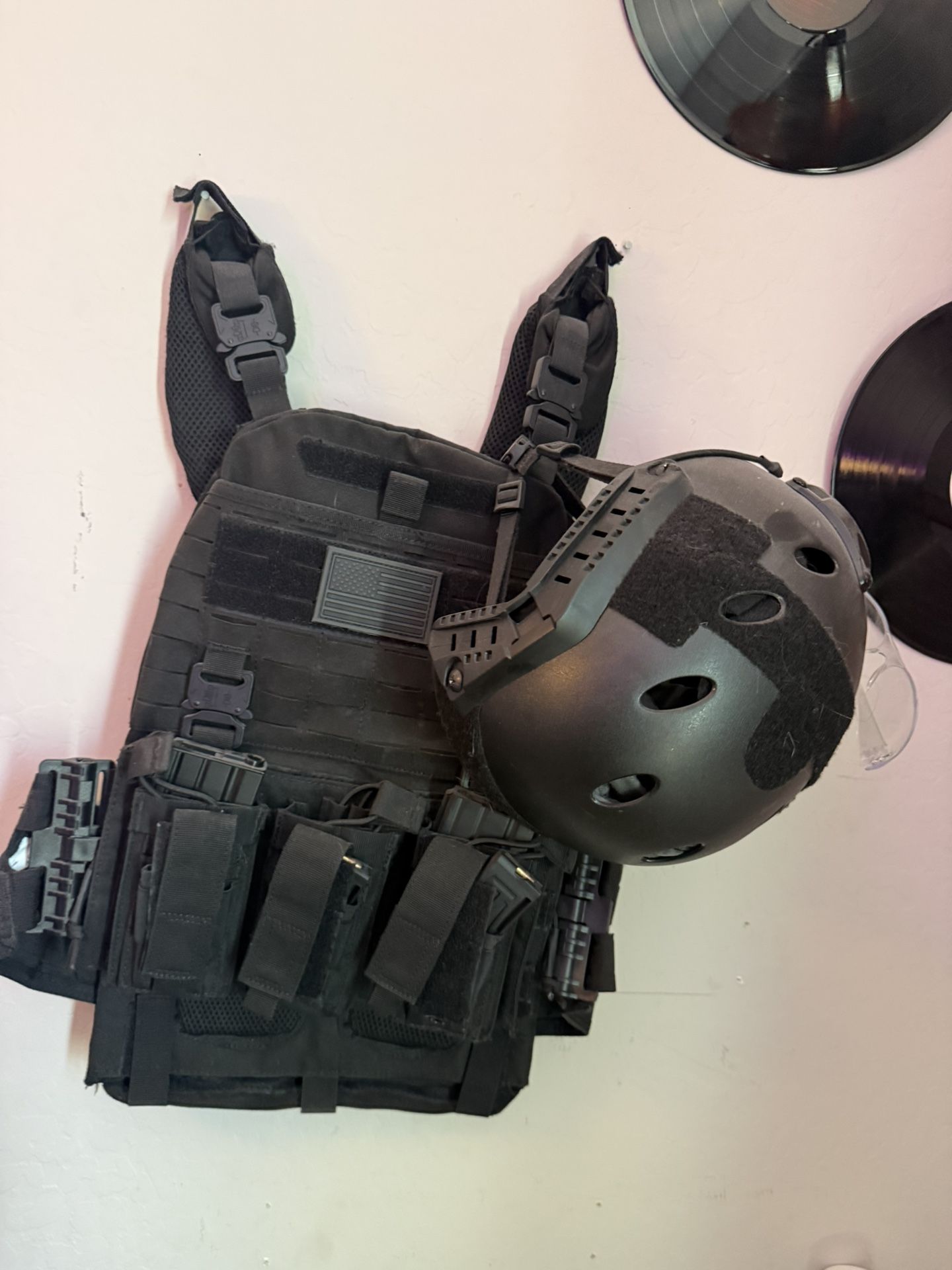 Best And Helmet