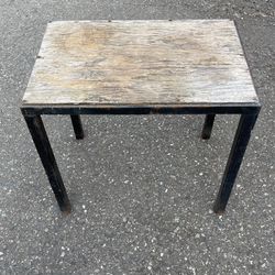 STURDY METAL TUBE TABLE - GOOD FOR PLANTS 🪴 